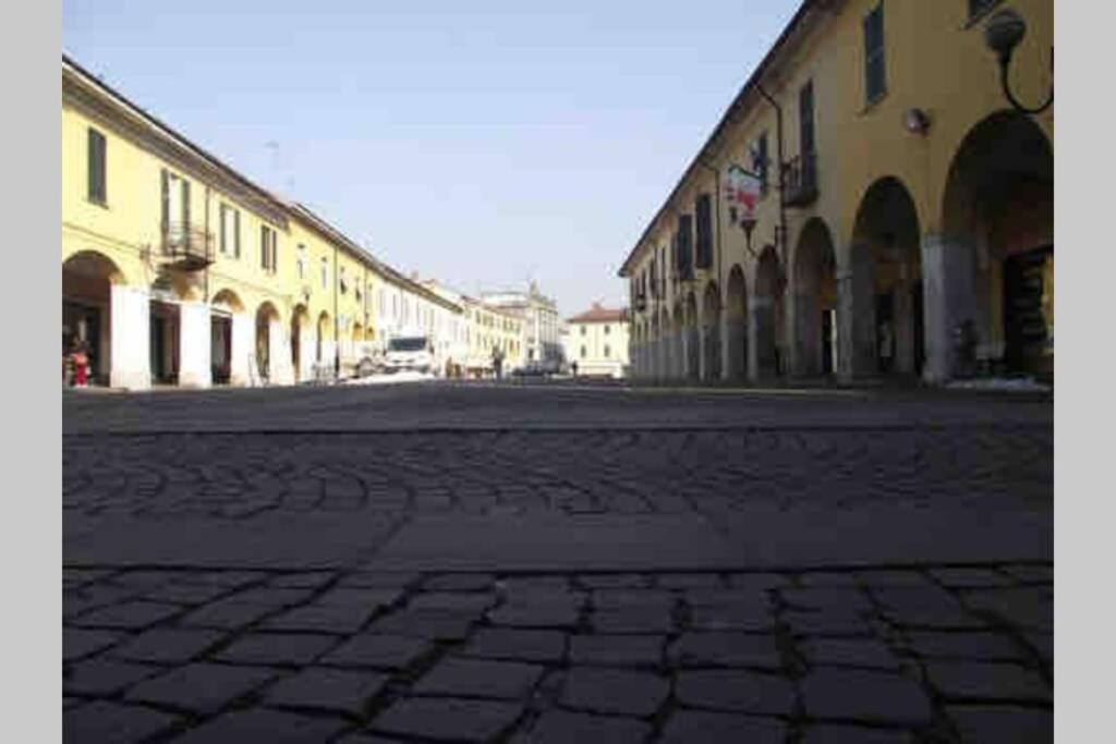Green Appartamenti I Portici Nel Centro Storico Melzo Exterior photo